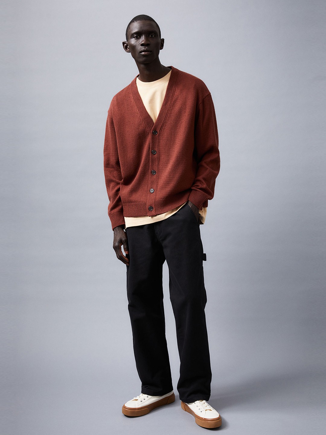 

H&M Men Knitted Cardigan, Brown