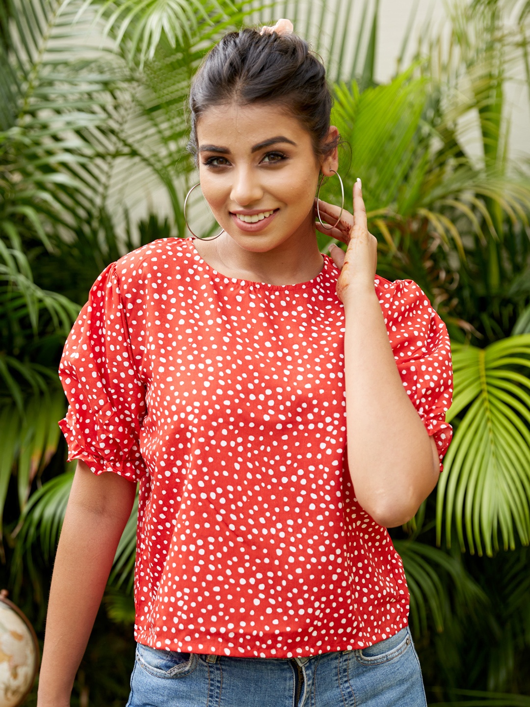 

NANGALIA RUCHIRA Women Red Print Off-Shoulder Crepe Crop Top