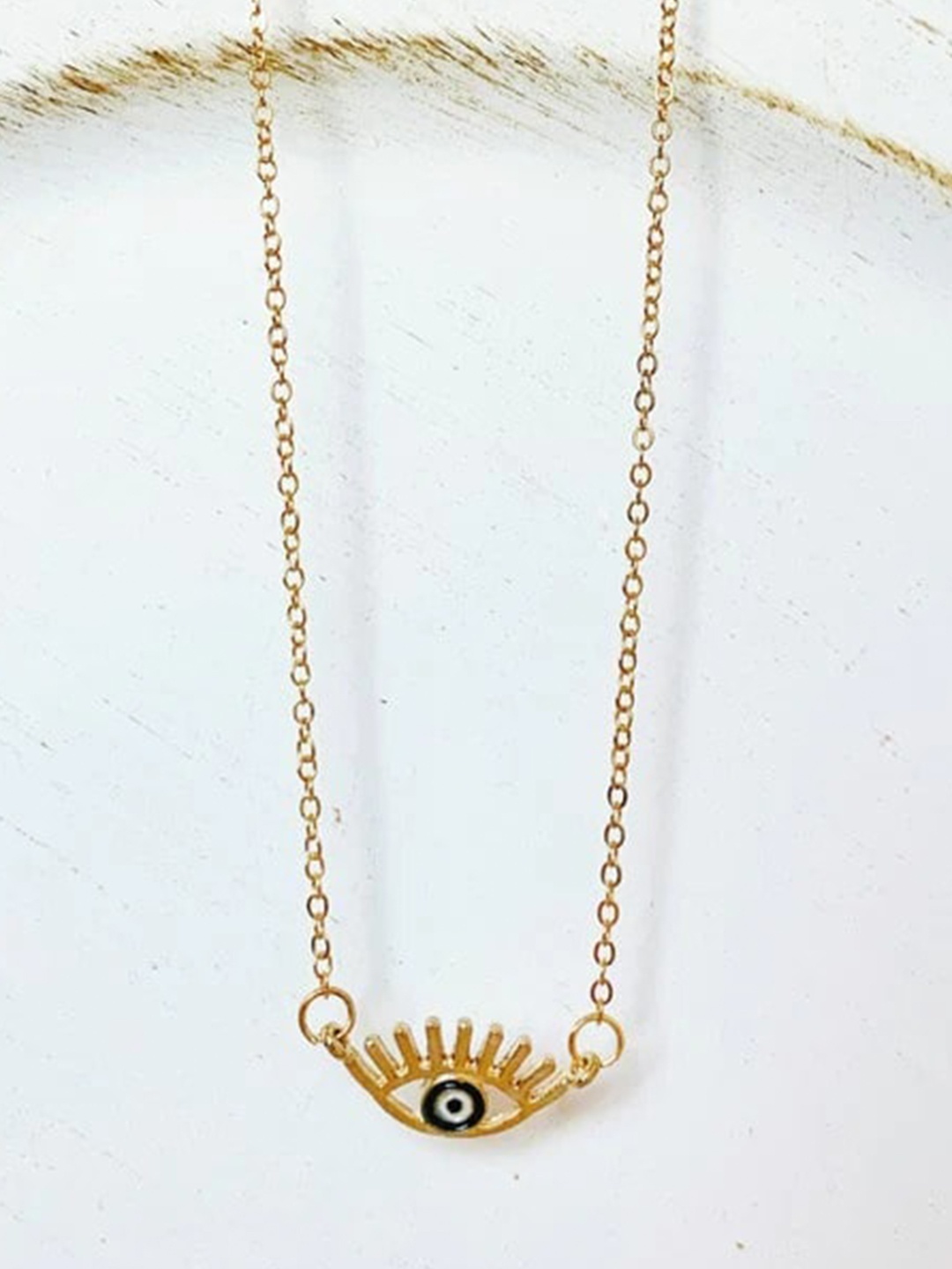 

Pinapes Unisex Gold-Toned & Black Gold-Plated Enamelled Necklace