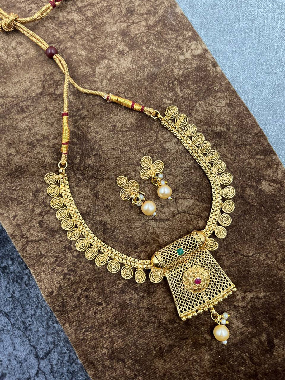 

LAFORWORD Gold-Plated Beaded Jewellery Set