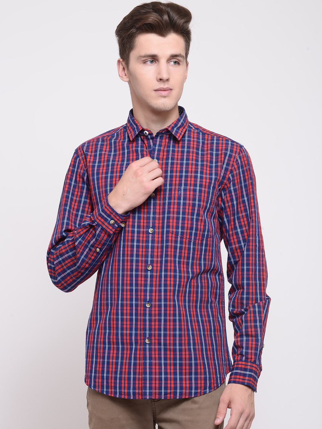 

John Players Men Blue & Red Trim Fit Checked Casual Shirt