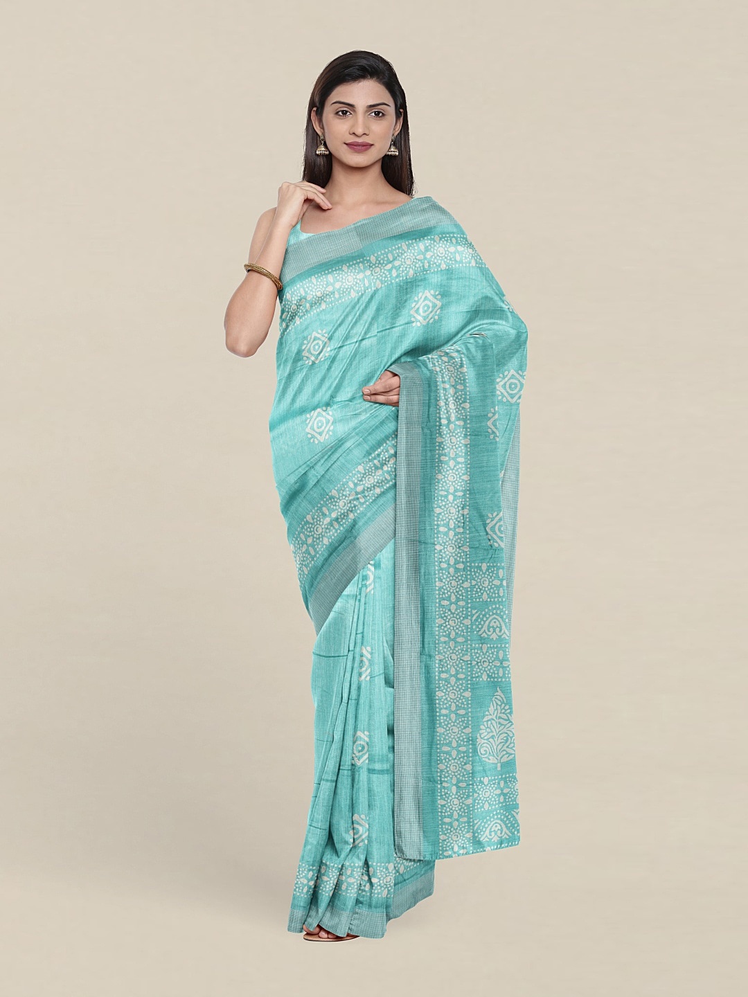 

Pothys Blue & White Saree