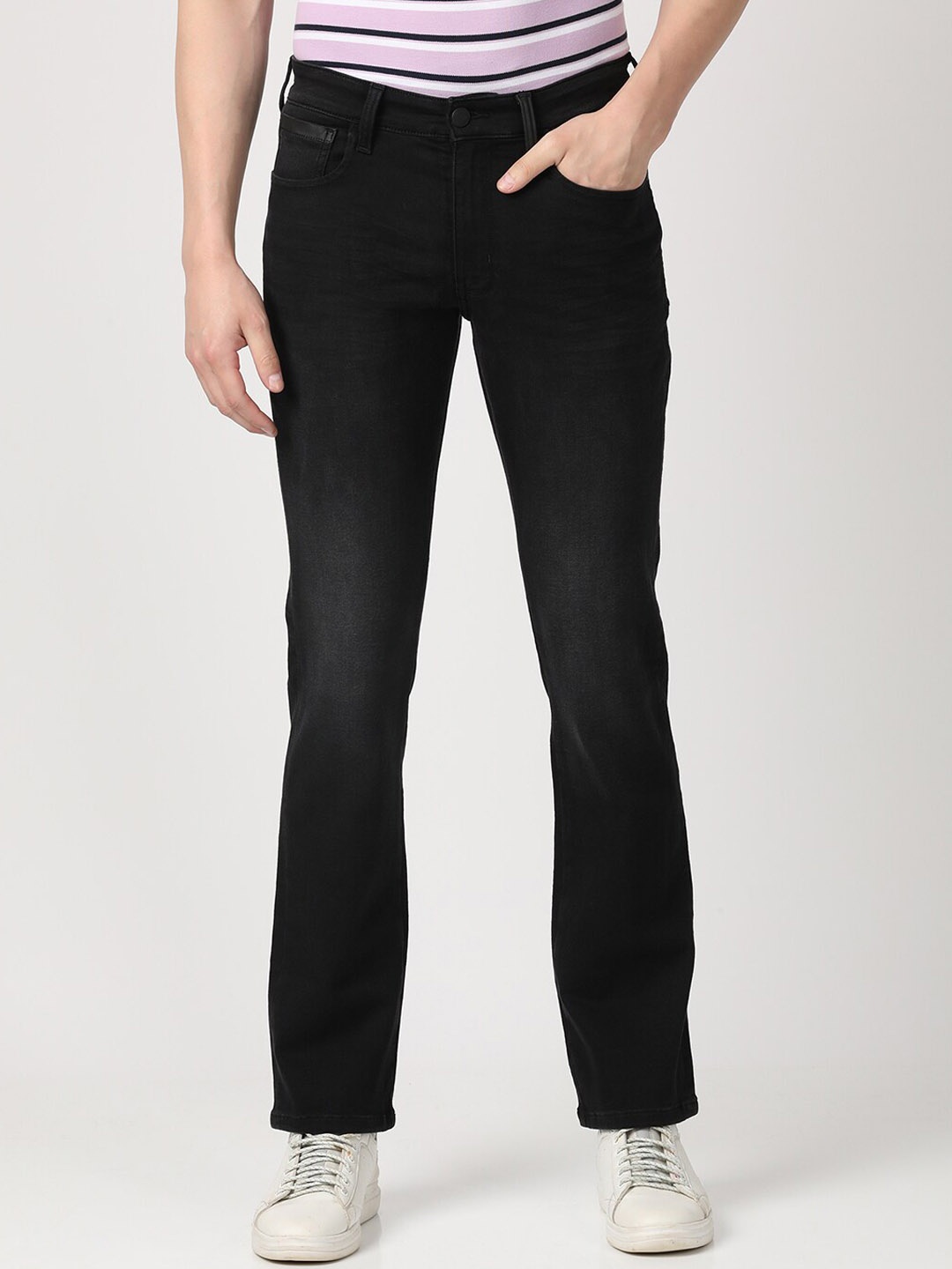 

Wrangler Men Millard Straight Fit Light Fade Stretchable Jeans, Black