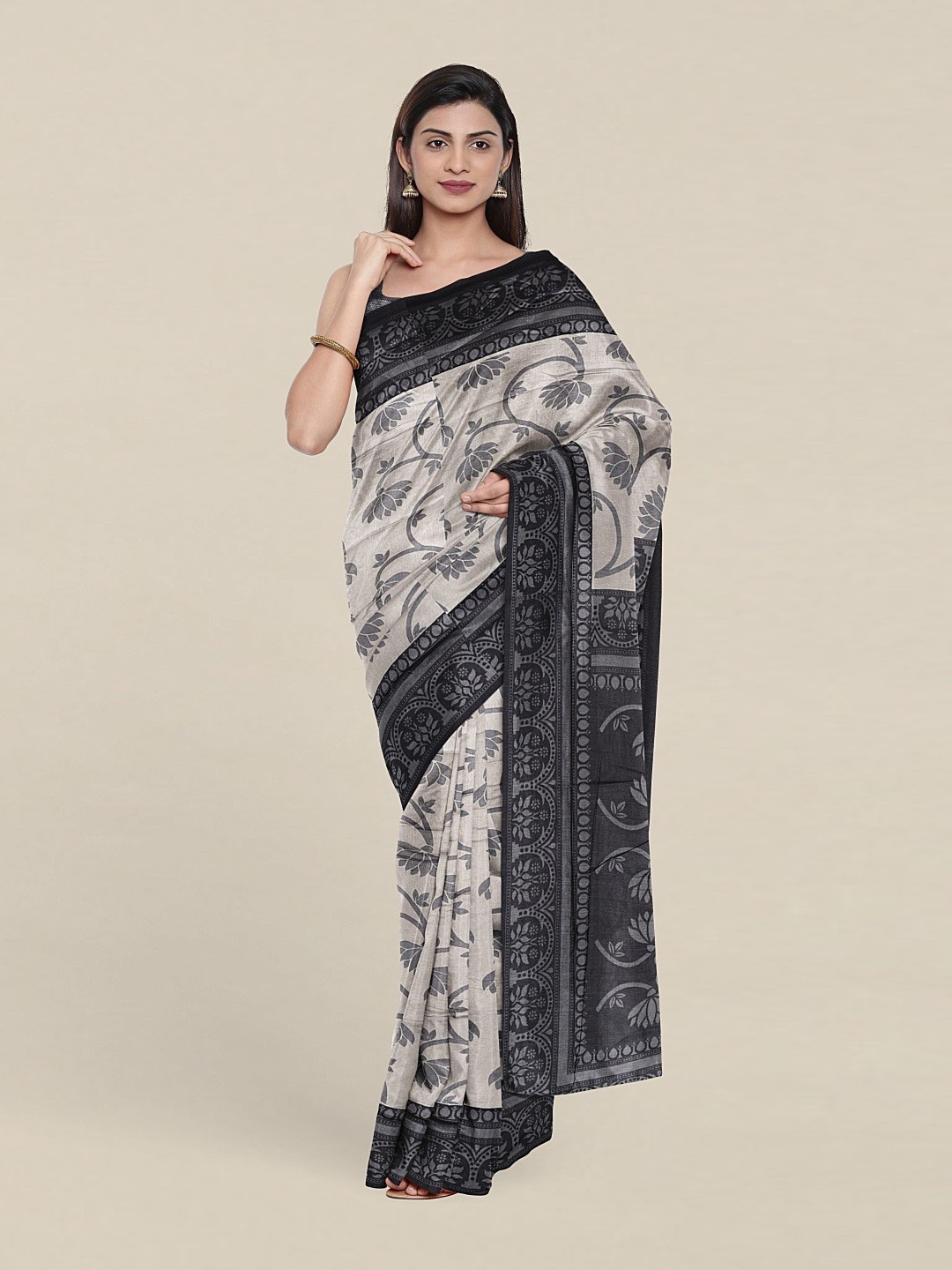 

Pothys Floral Printed Cotton Blend Saree With Blouse Piece, Grey