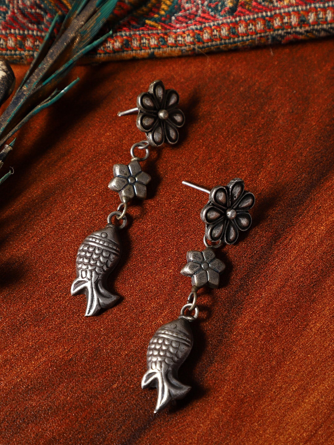 

VENI Contemporary Drop Earrings, Silver