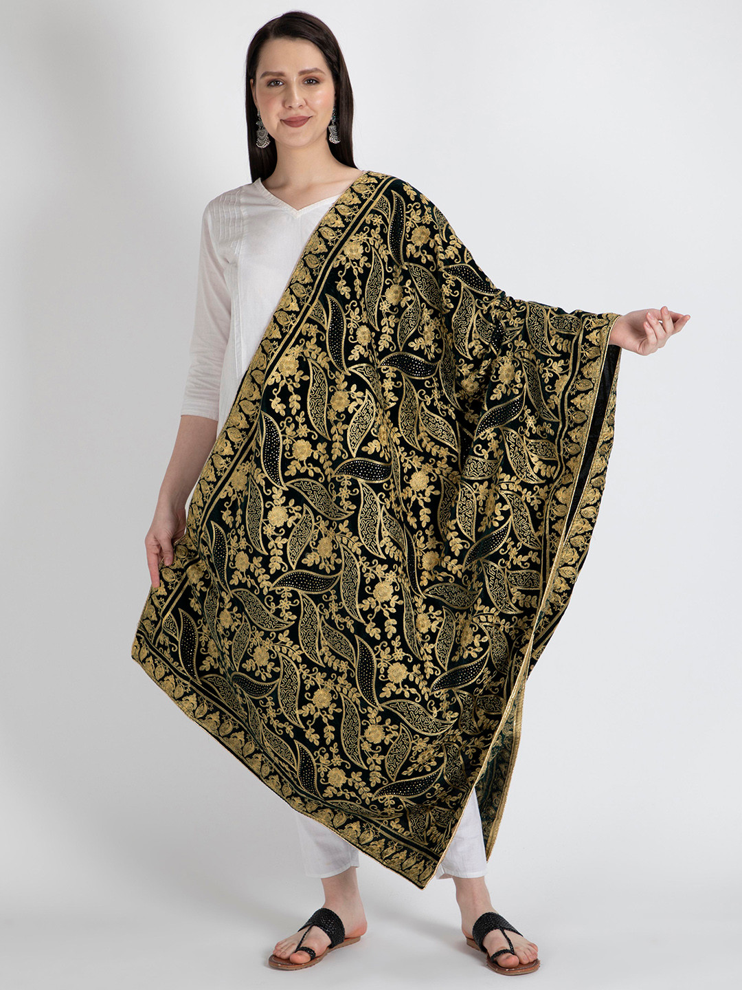 

Moda Chales Embroidered Velvet Dupatta with Beads and Stones, Green