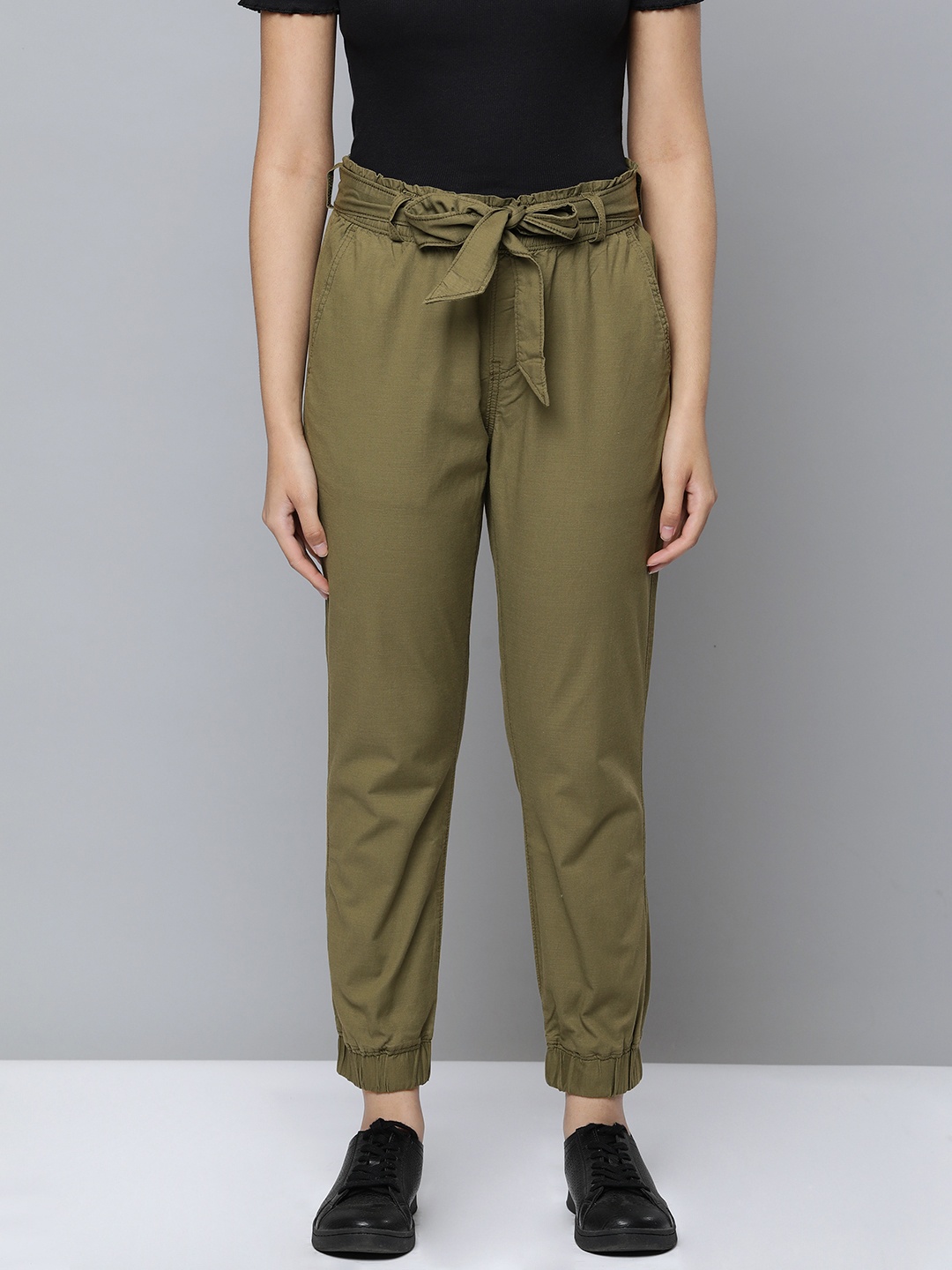 

Levis Women Mid-Rise Belted Joggers, Olive