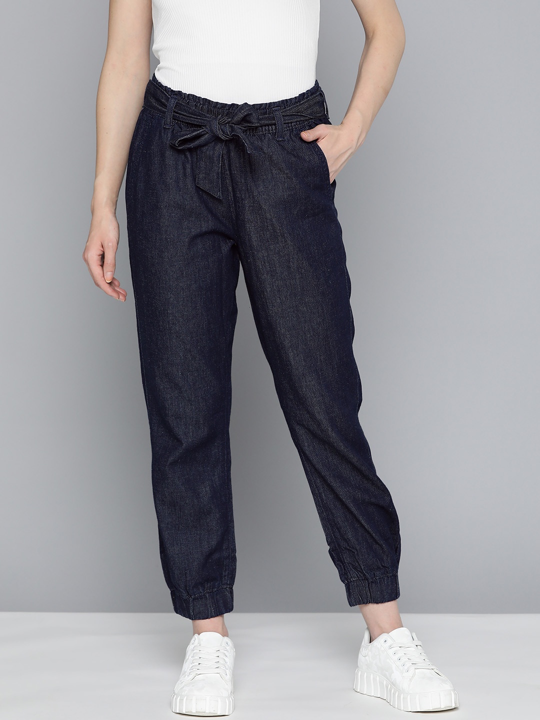 

Levis Women Chambray Joggers With Tie-Up Belt, Navy blue