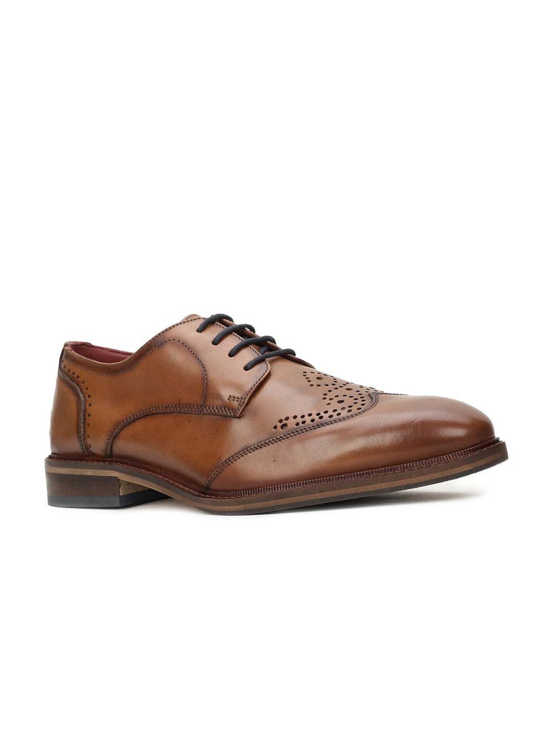 

Hush Puppies Men Solid Formal Leather Brogues, Tan