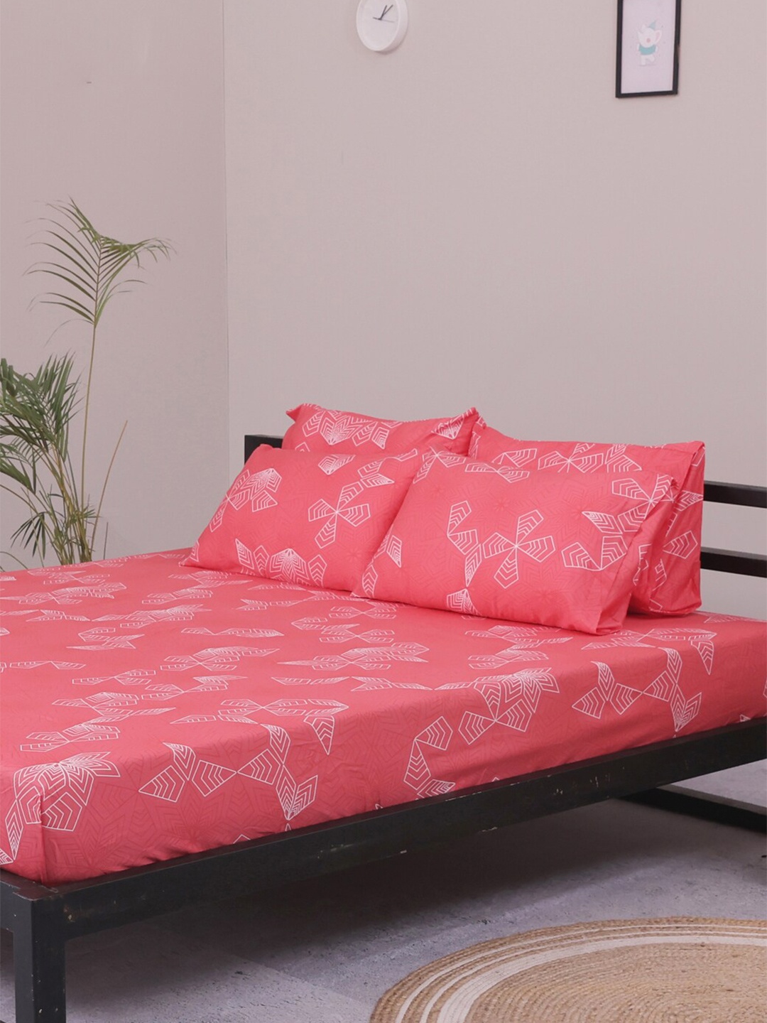 

BLUE DAHLIA Printed 250 TC King Cotton Fitted Bedsheet with 2 Pillow Covers, Red