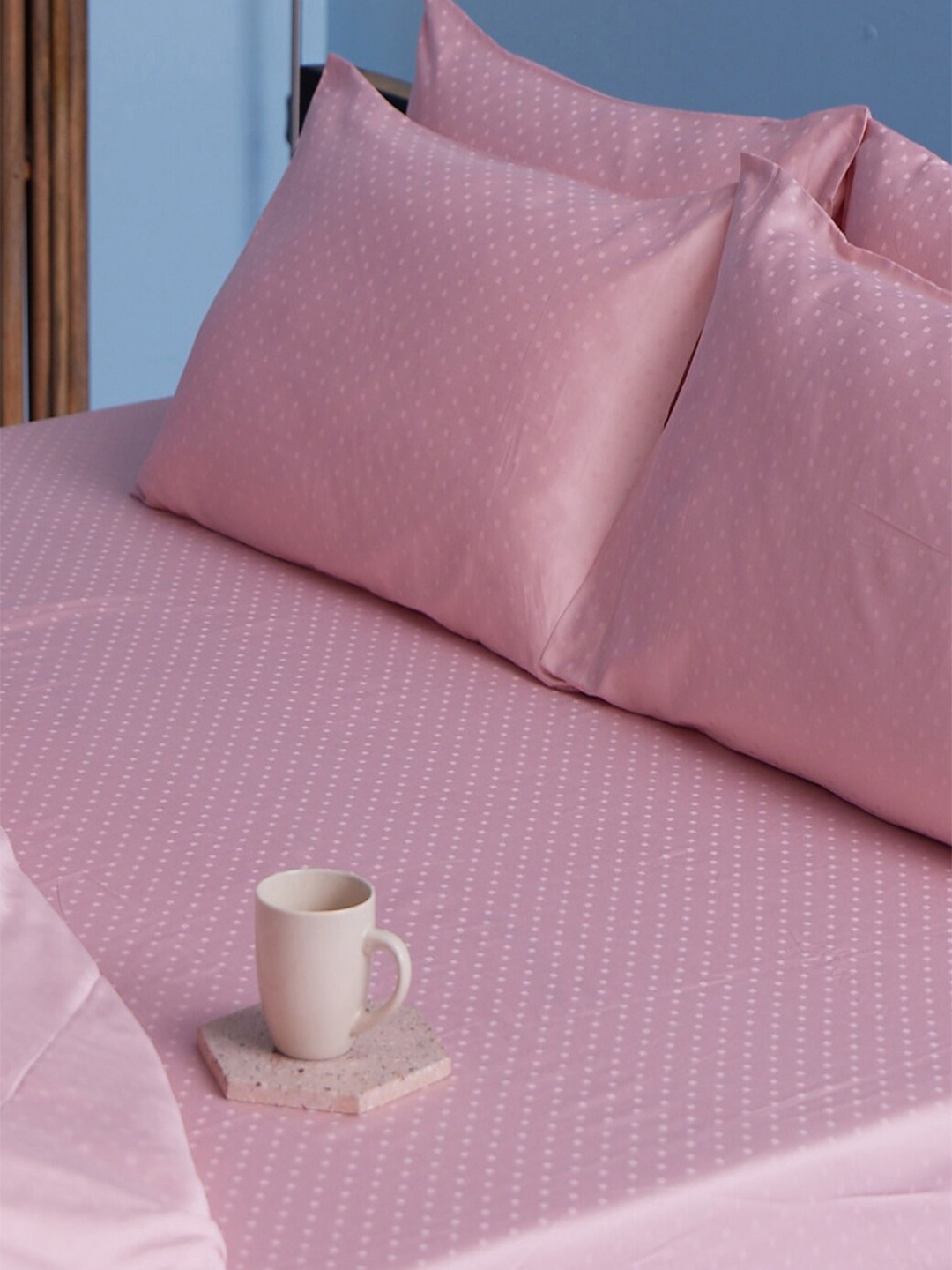 

BLUE DAHLIA Printed 300 TC King Cotton Fitted Bedsheet with 2 Pillow Covers, Pink