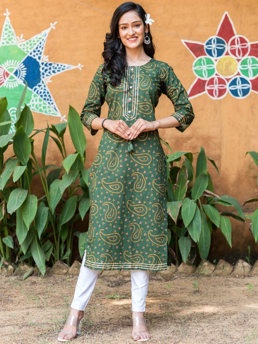 

Swasti Women Green Floral Printed Flared Sleeves Thread Work Floral Anarkali Kurta