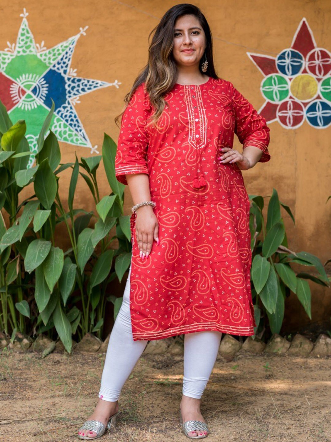 

Swasti Women Red Paisley Printed Cotton Kurta