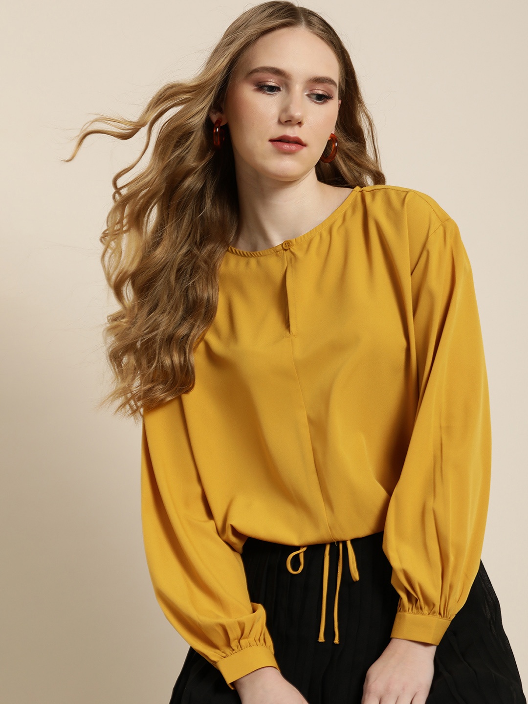 

encore by INVICTUS Keyhole Neck Top, Mustard
