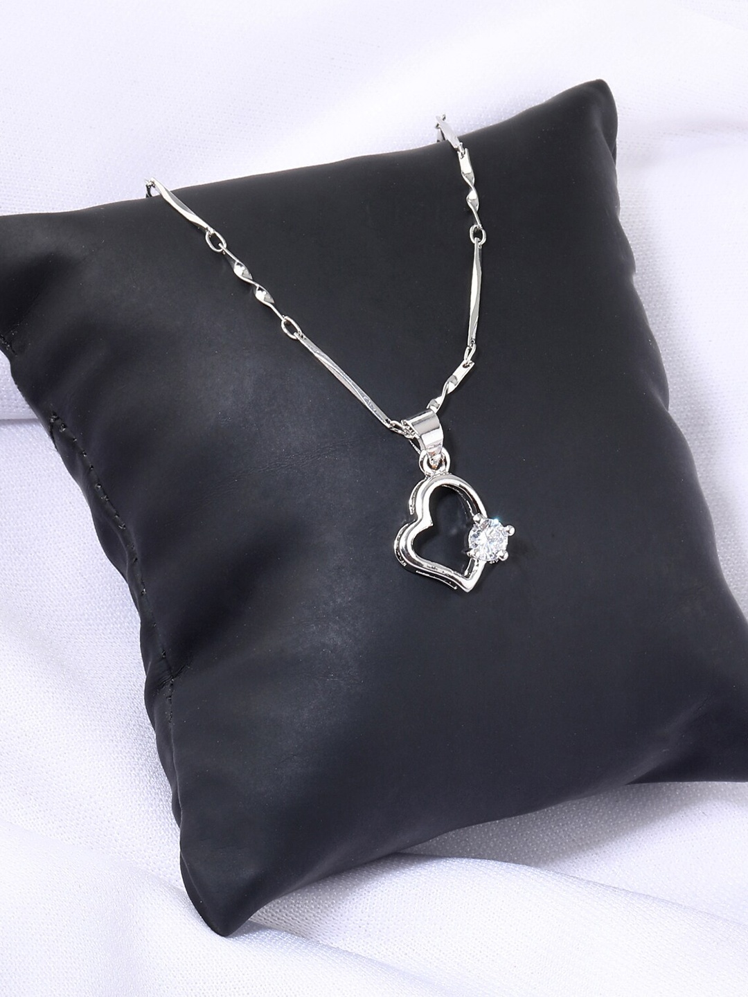 

Silver Shine Silver-Plated Open Heart American Diamond Chain