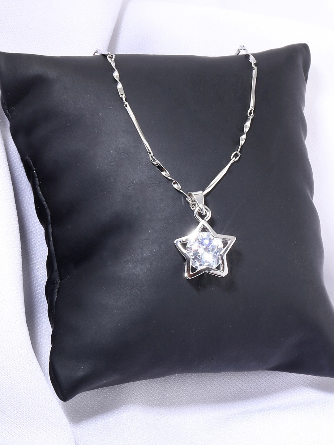 

Silver Shine Silver-Plated American Diamond Chain