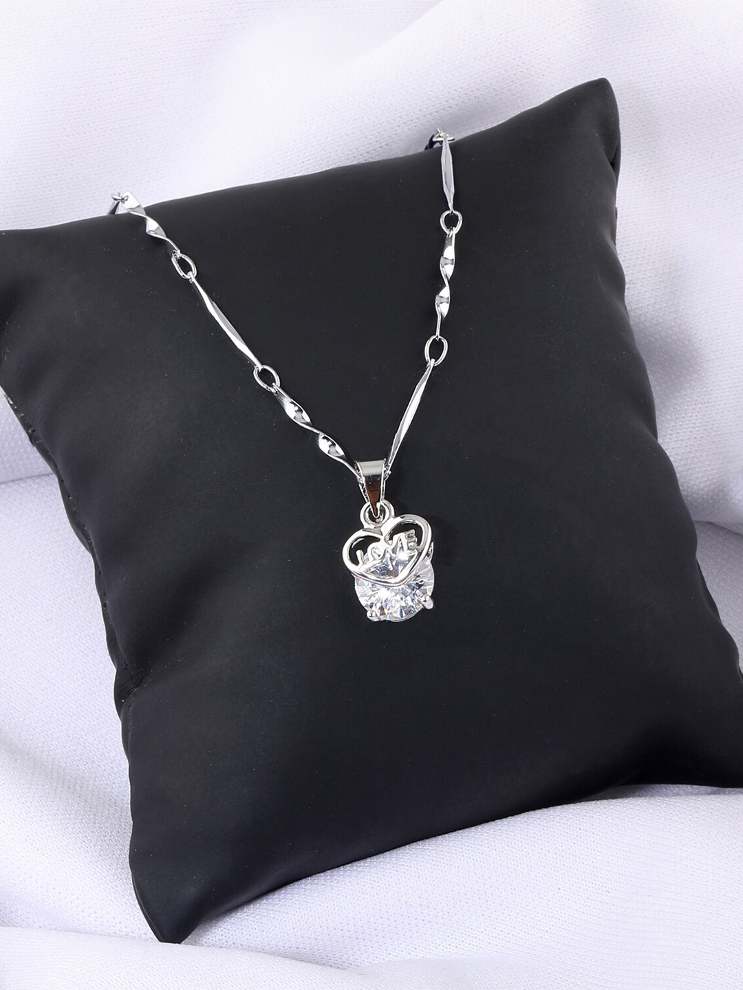 

Silver Shine Silver-Plated American Diamond Chain