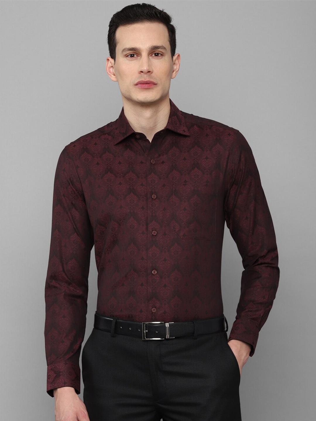 

Louis Philippe Men Printed Pure Cotton Formal Shirt, Maroon