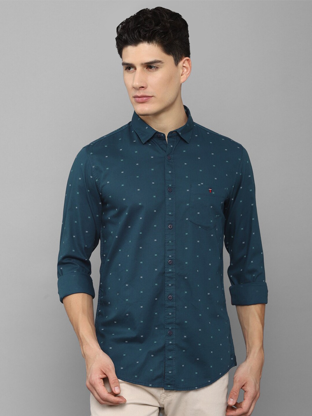 

Louis Philippe Jeans Men Slim Fit Printed Pure Cotton Casual Shirt, Teal