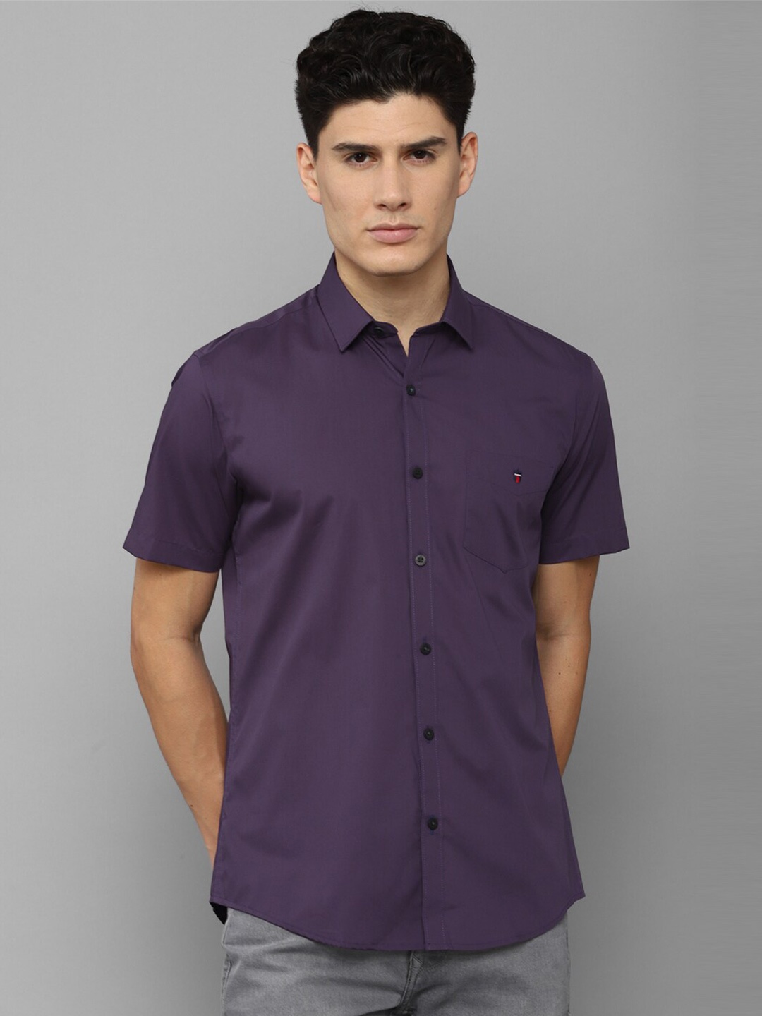 

Louis Philippe Sport Men Slim Fit Printed Pure Cotton Casual Shirt, Purple