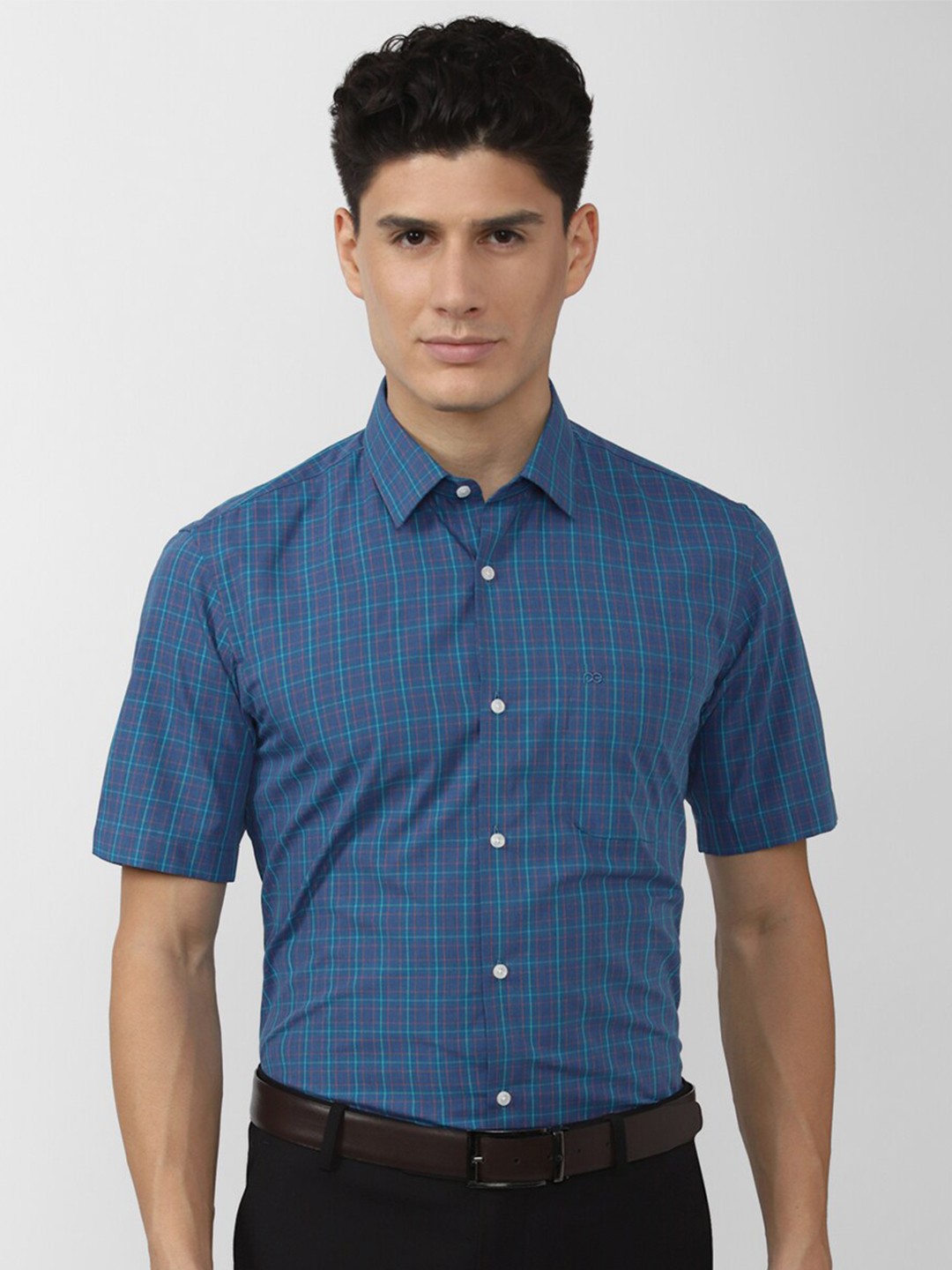 

Peter England Men Checked Formal Shirt, Blue