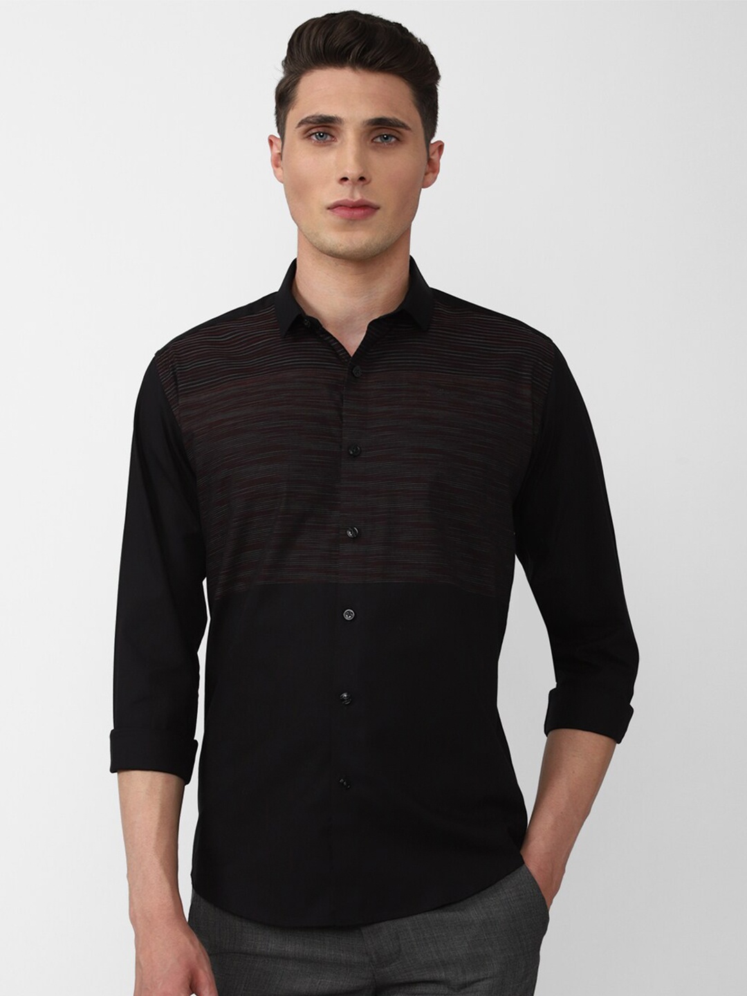 

V Dot Men Slim Fit Colourblocked Casual Shirt, Black