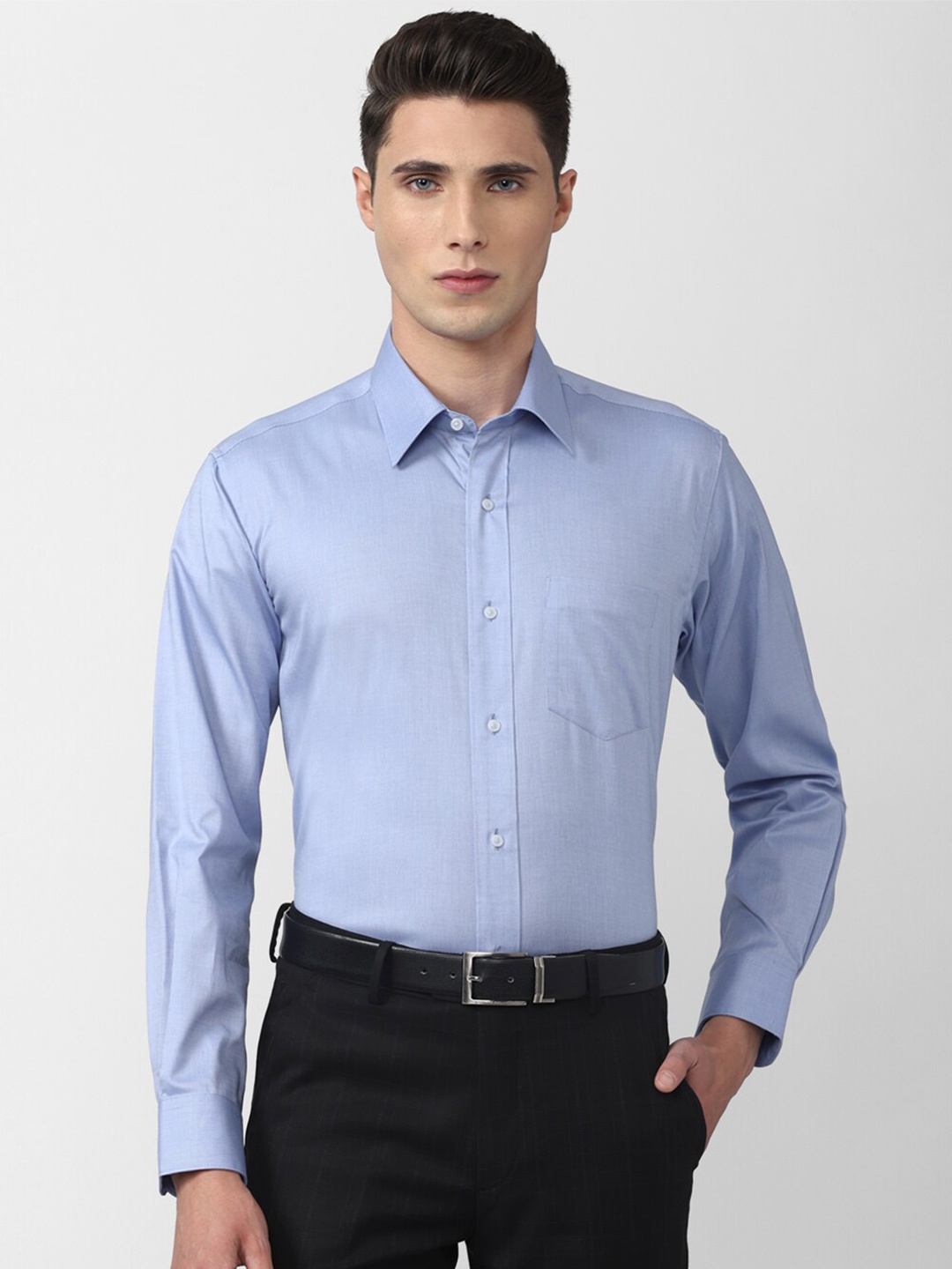 

Van Heusen Men Solid Regular Fit Pure Cotton Formal Shirt, Blue