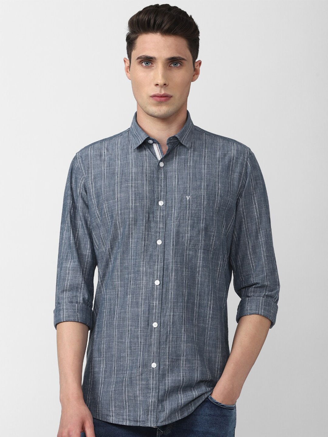 

Van Heusen Sport Men Blue Slim Fit Striped Casual Shirt