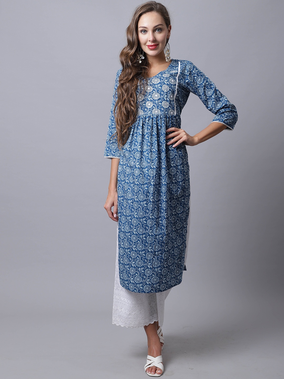 

Rajnandini Women Blue Geometric Printed Patchwork Pathani Kurta