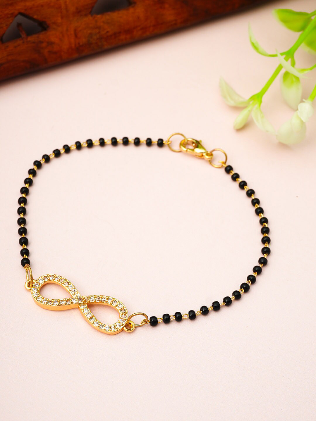 

Ferosh Women Gold-Toned & Black Gold-Plated Link Bracelet