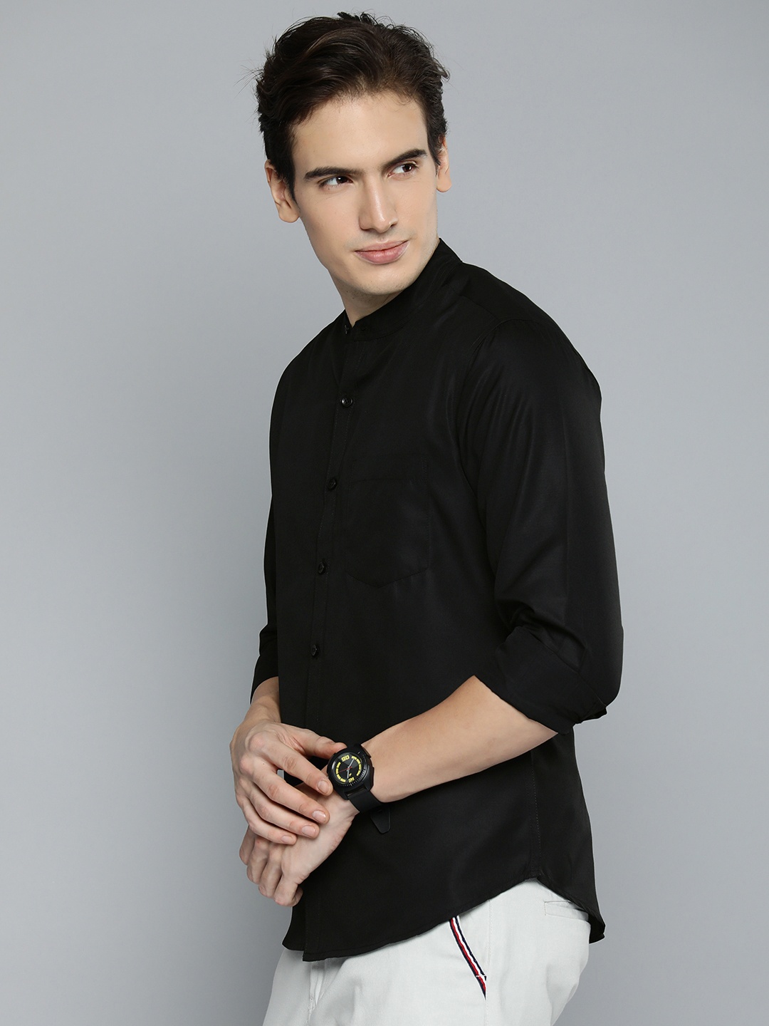 

Harvard Men Regular Fit Solid Opaque Casual Shirt With Chest Pocket, Black