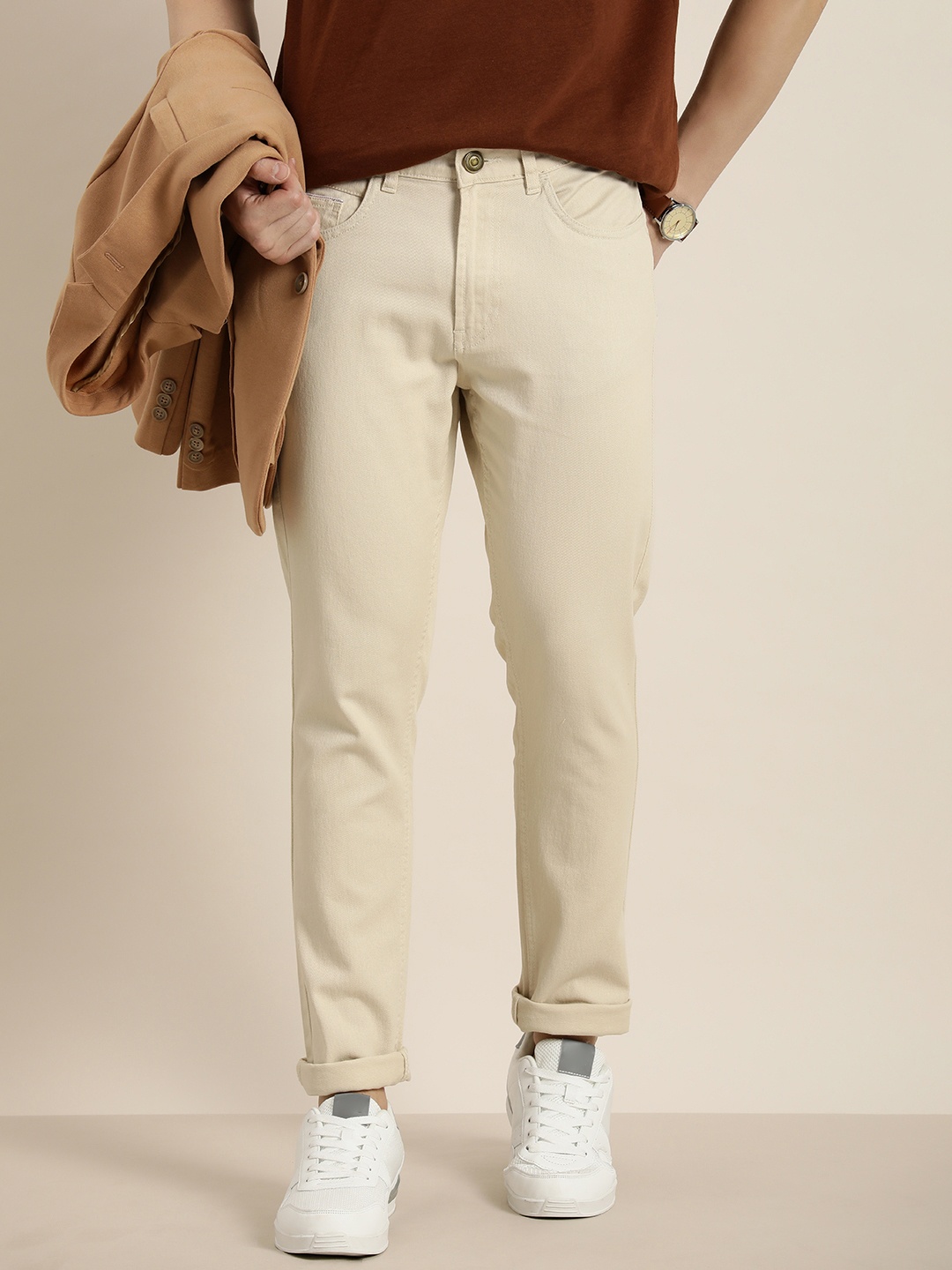 

INVICTUS Men Solid Slim Fit Mid-Rise Casual Trousers, Beige