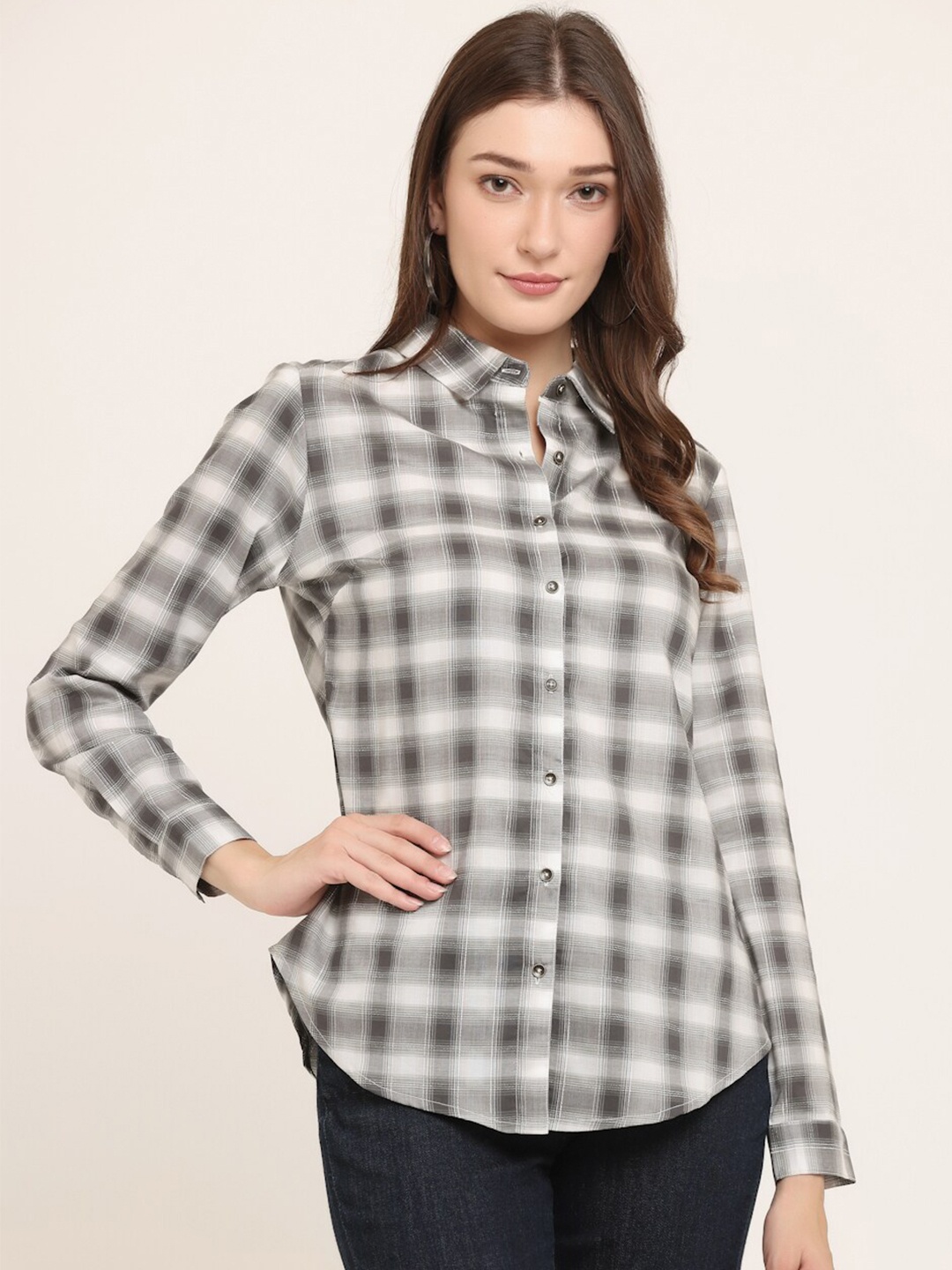 

KURTSY Women Relaxed Tartan Checked Casual Shirt, Grey