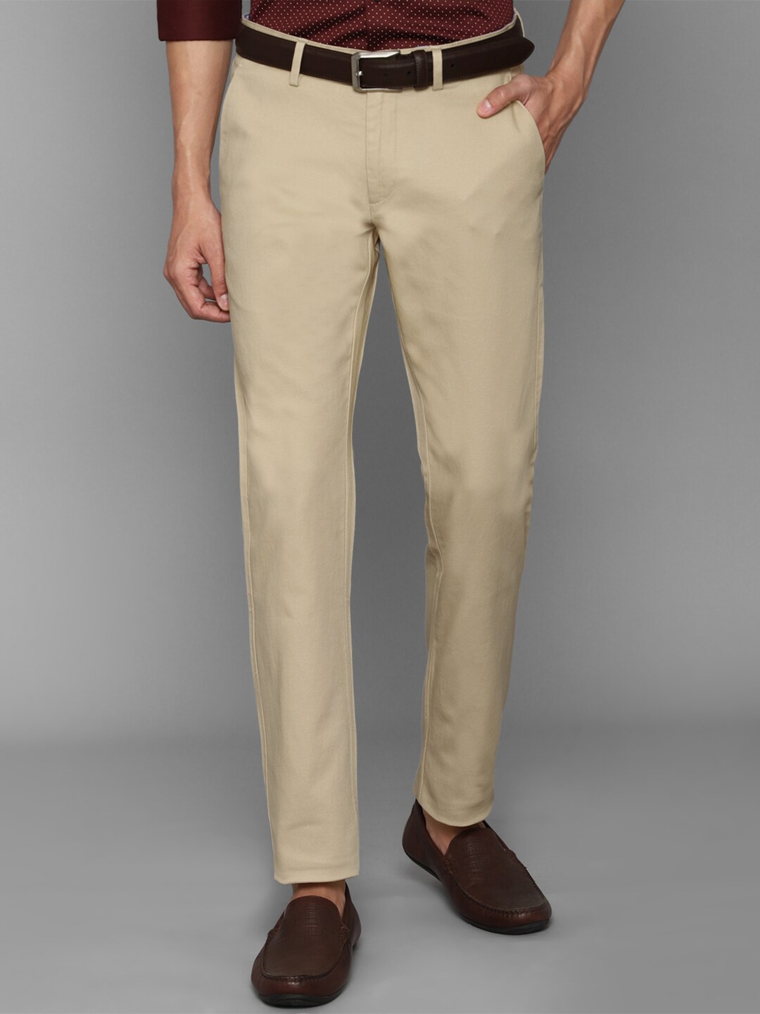 

Allen Solly Men Slim Fit Trousers, Khaki