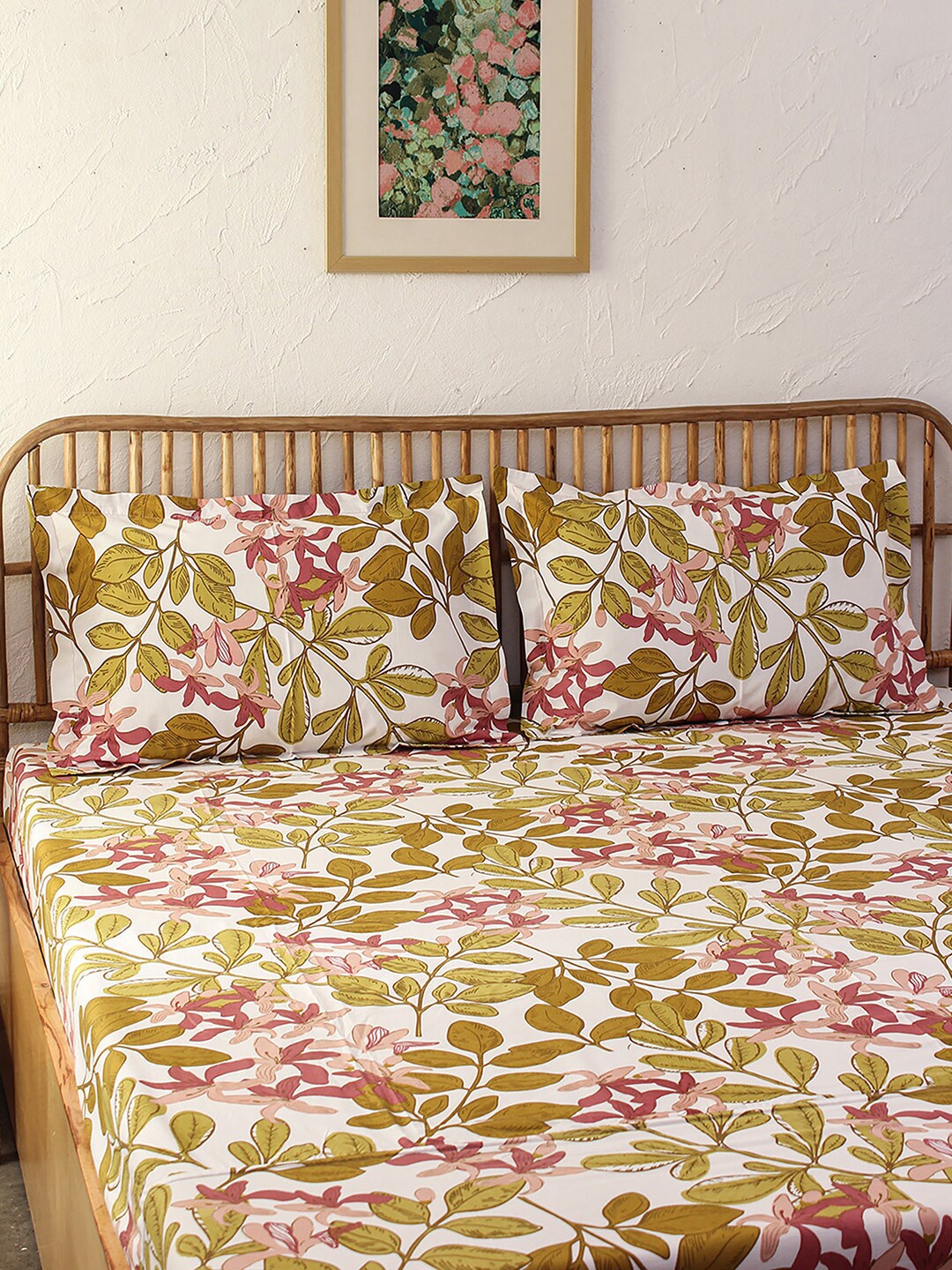 

House This Off White & Green Floral 180 TC Queen Bedsheet with 2 Pillow Cotton Covers