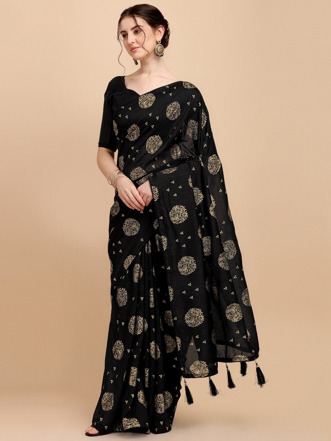 

Fab Dadu Floral Zari Saree, Black