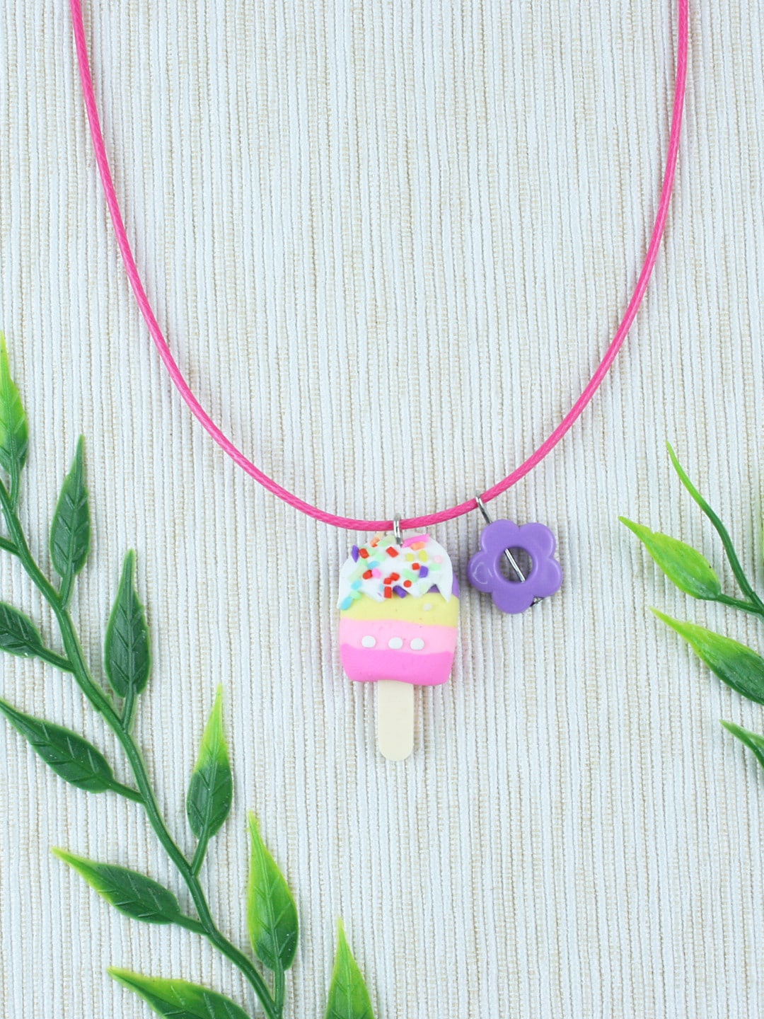 

Asthetika Kids Girls Pink & White Necklace