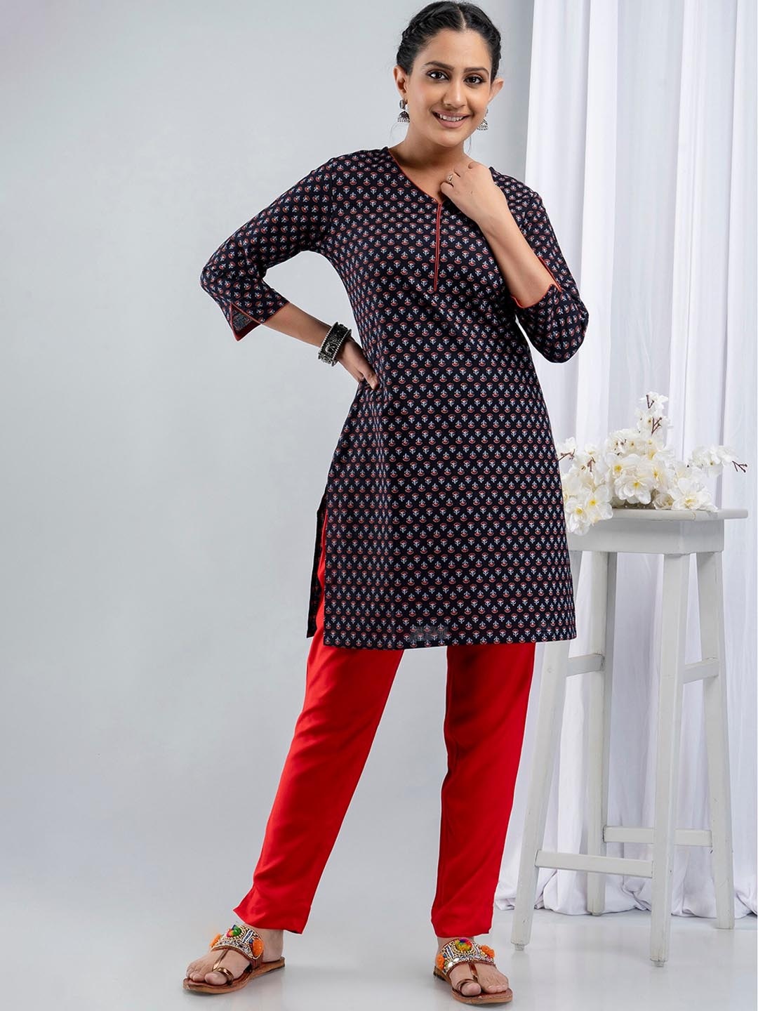 

SUTI Women Ethnic Motifs Printed Kurta, Black