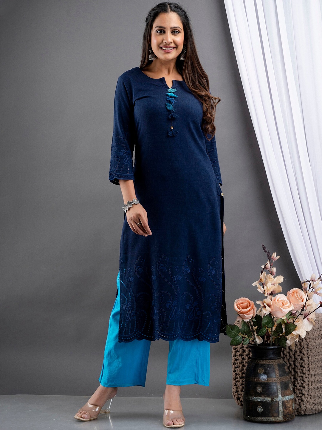 

SUTI Women Solid Thread Work Kurta, Navy blue