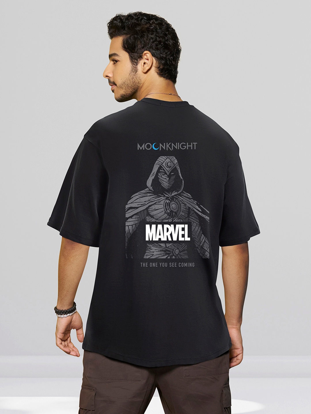 

Bewakoof Official Marvel Merchandise Moon Knight Marvel Graphic Printed Oversized T-shirt, Black