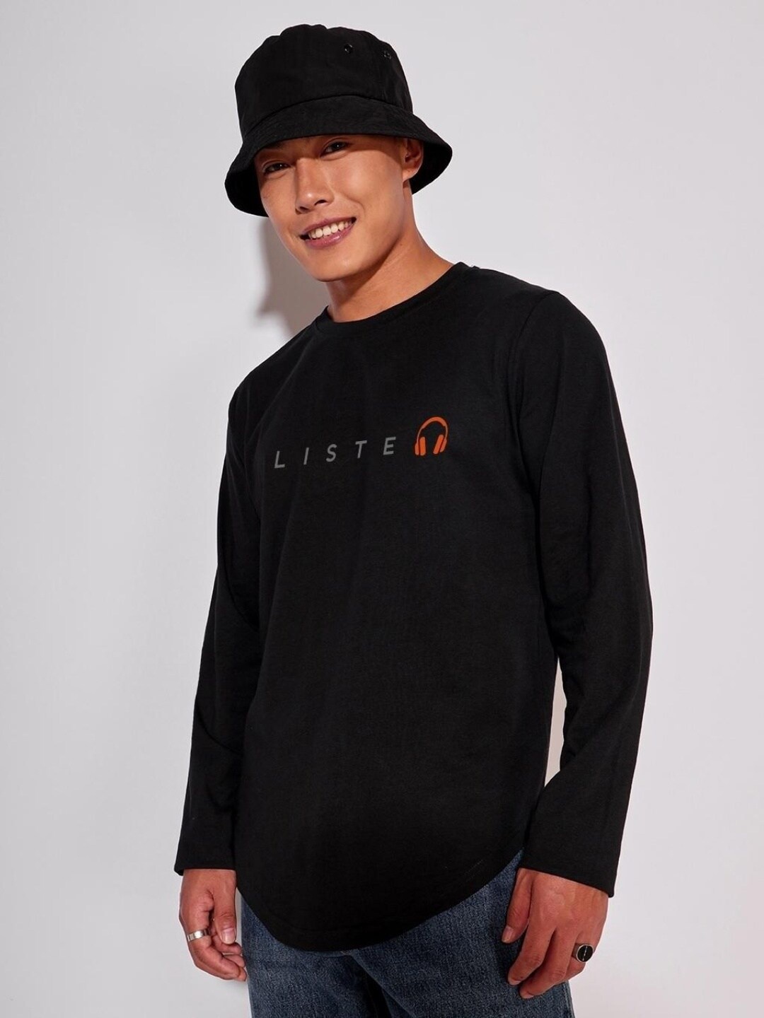 

Bewakoof Men Cotton T-shirt, Black