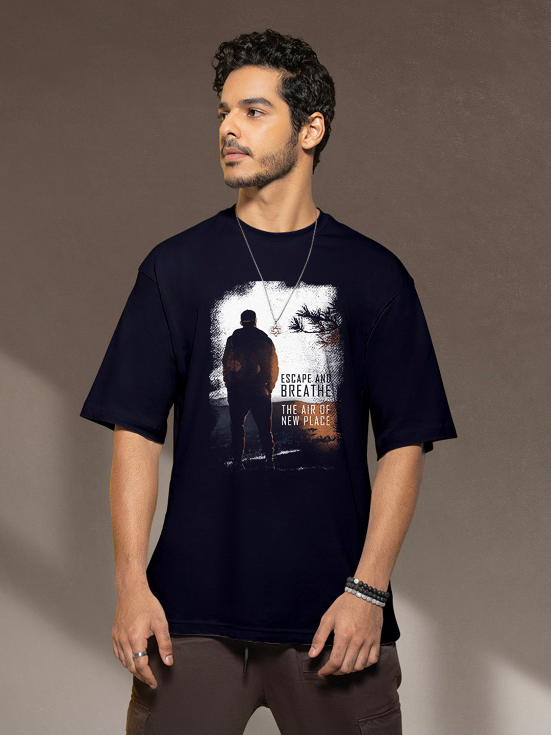 

Bewakoof Men Graphic Printed Oversized T-shirt, Blue