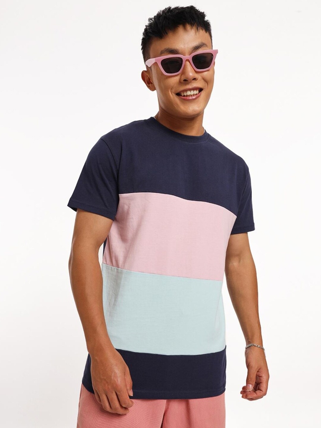 

Bewakoof Plus Men Colourblocked T-shirt, Black