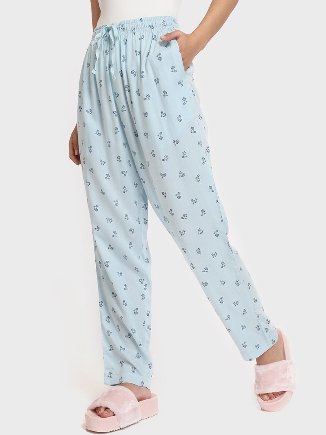 

Bewakoof Women Printed Lounge Pants, Blue