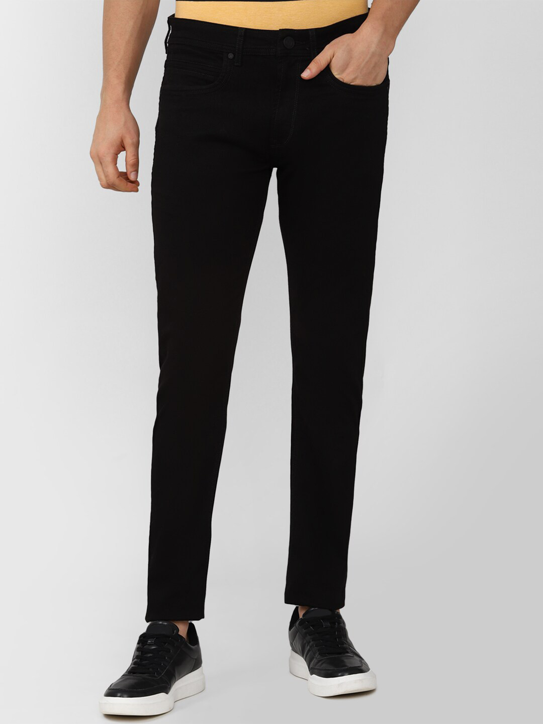 

Peter England Casuals Men Black Slim Fit Jeans
