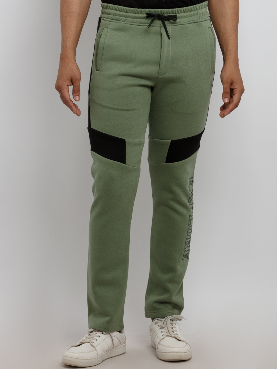 

Status Quo Men Regular Fit Solid Track Pant, Green