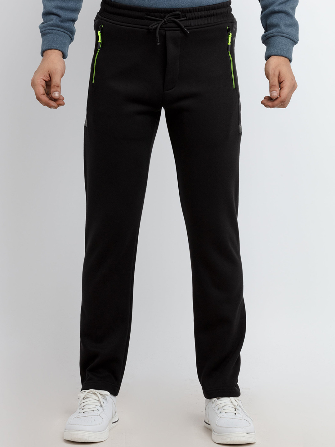 

Status Quo Men Regular Fit Solid Track Pant, Black