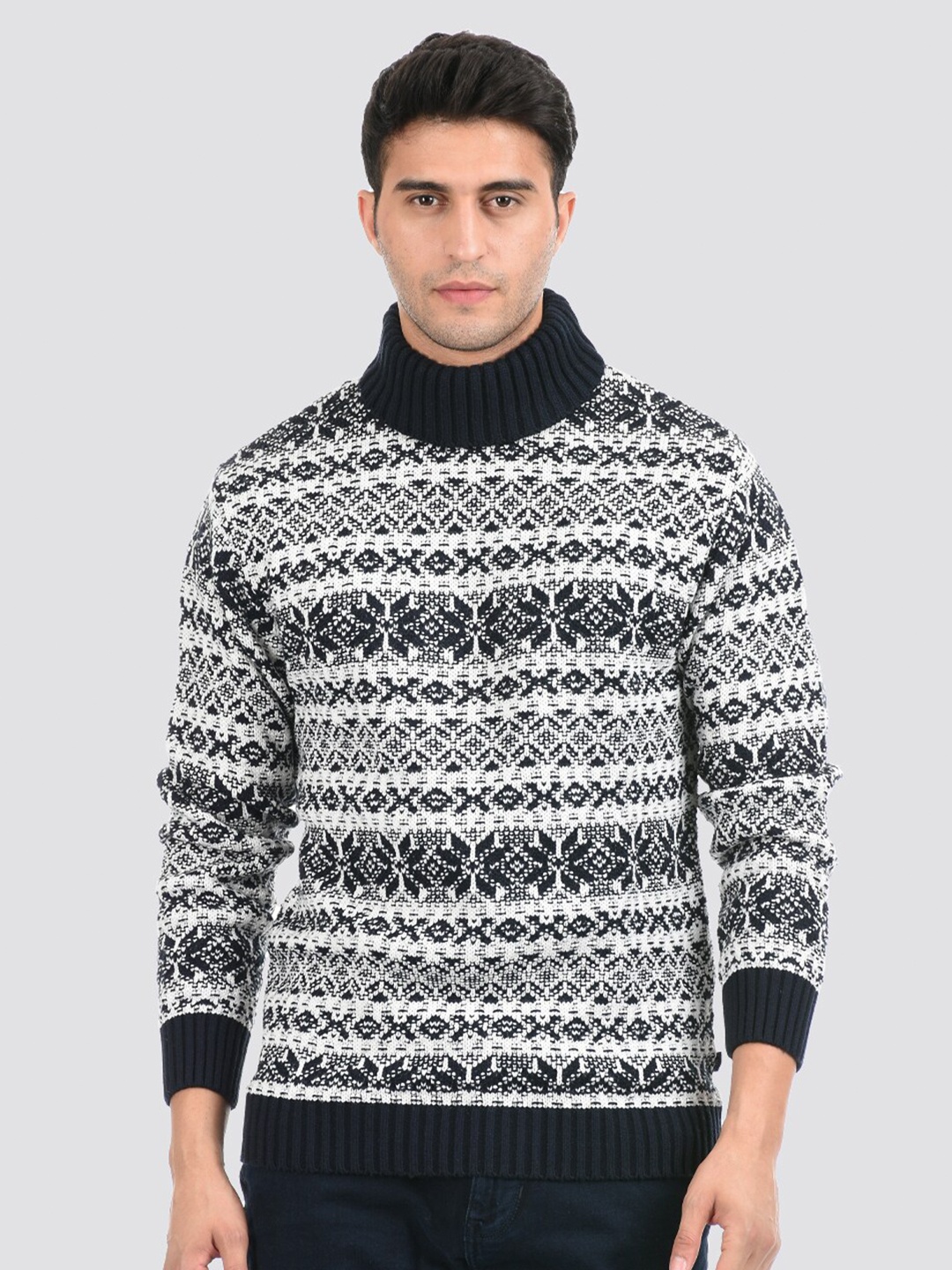 

LONDON FOG Men Navy Blue & Off White Printed Pullover