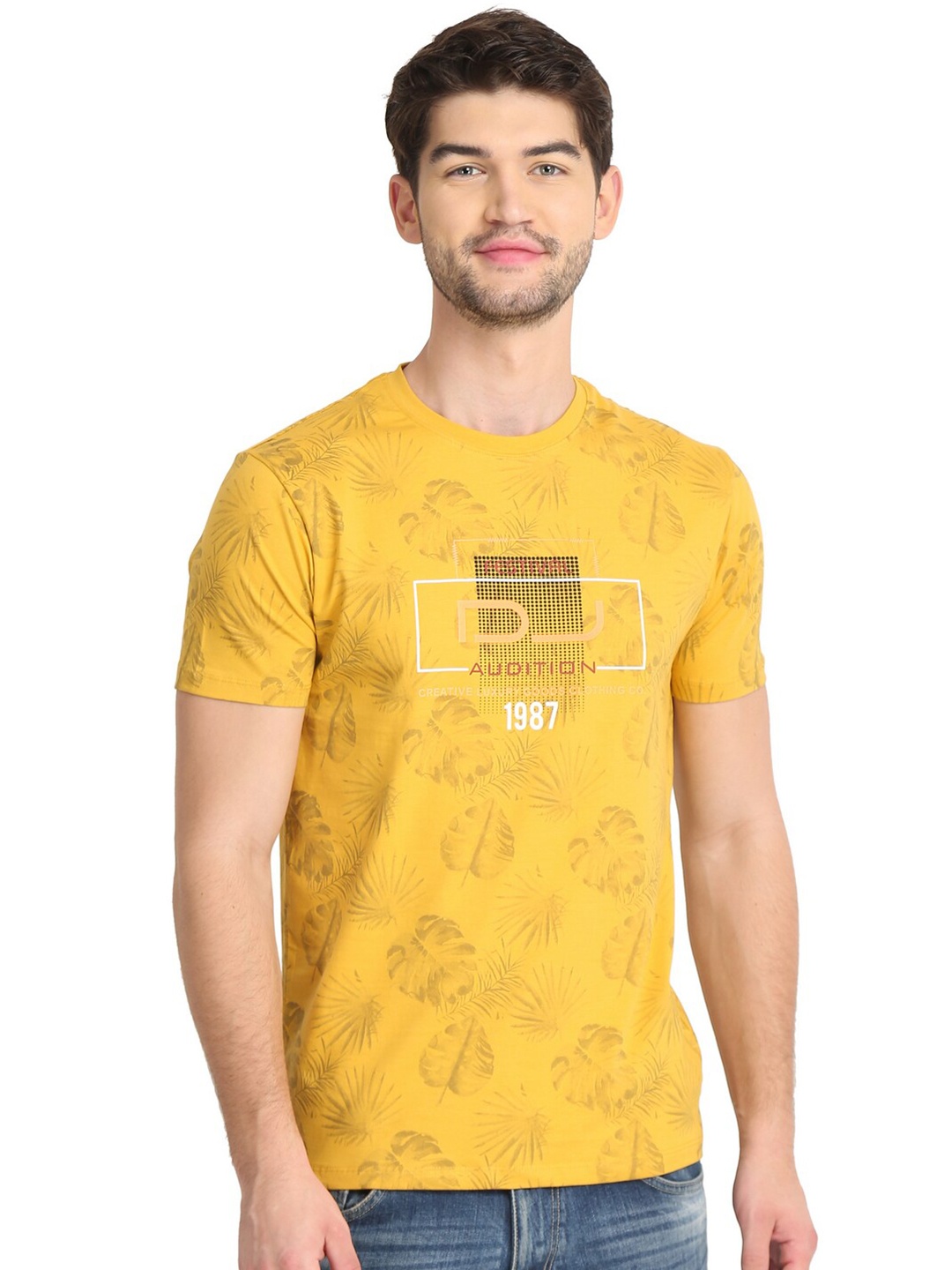 

COLVYNHARRIS JEANS Men Yellow Printed Slim Fit T-shirt