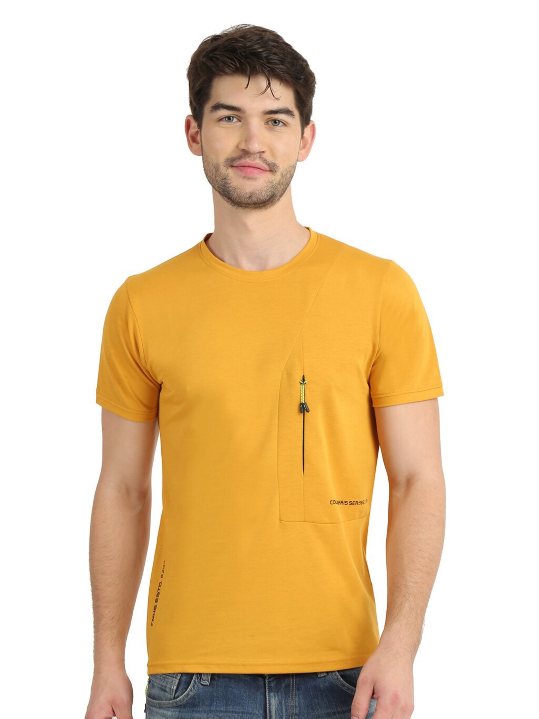 

COLVYNHARRIS JEANS Men Yellow Slim Fit T-shirt